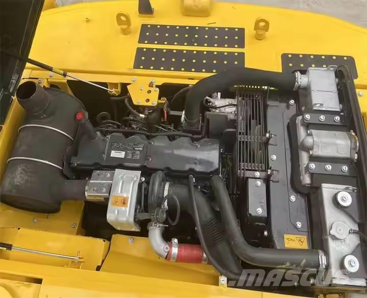 Komatsu PC220-8 대형 굴삭기 29톤 이상