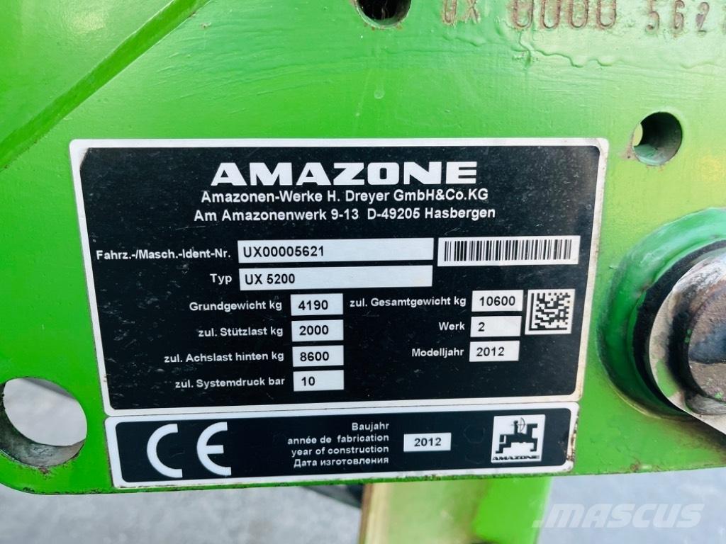 Amazone UX 5200 견인형 분무기