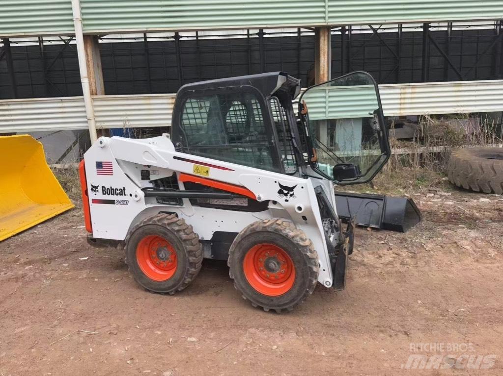 Bobcat S 550  스키드로더