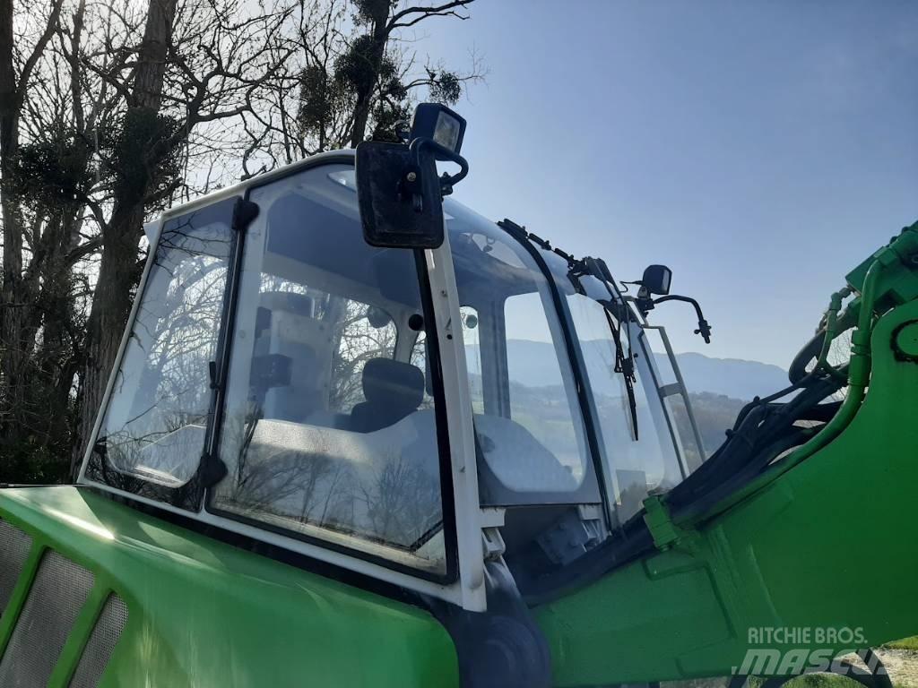 Menzi Muck A91 4x4 특수 굴삭기