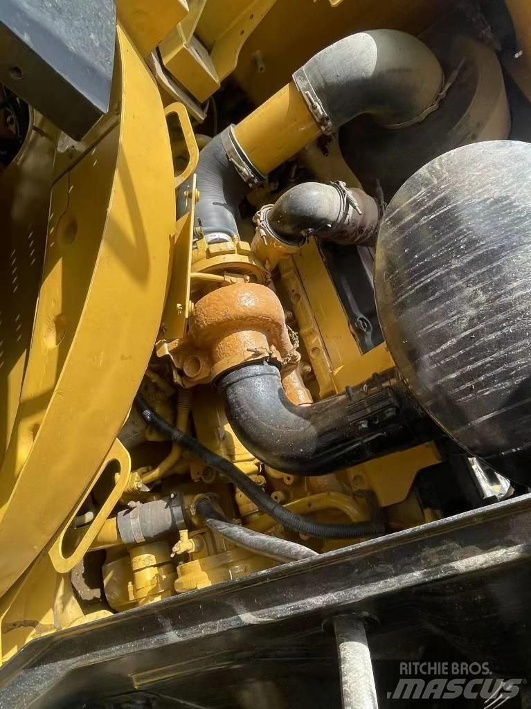 CAT 966  휠 굴삭기