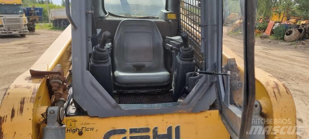 Gehl R 260  스키드로더