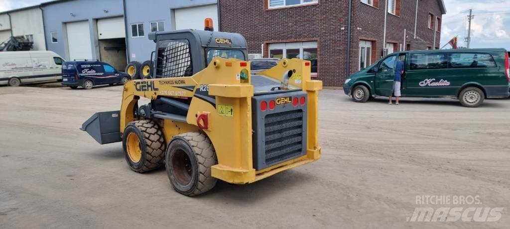 Gehl R 260  스키드로더