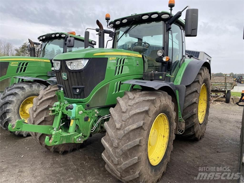John Deere 6215R 트랙터