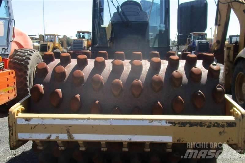 CAT CP533E 콤비 롤러