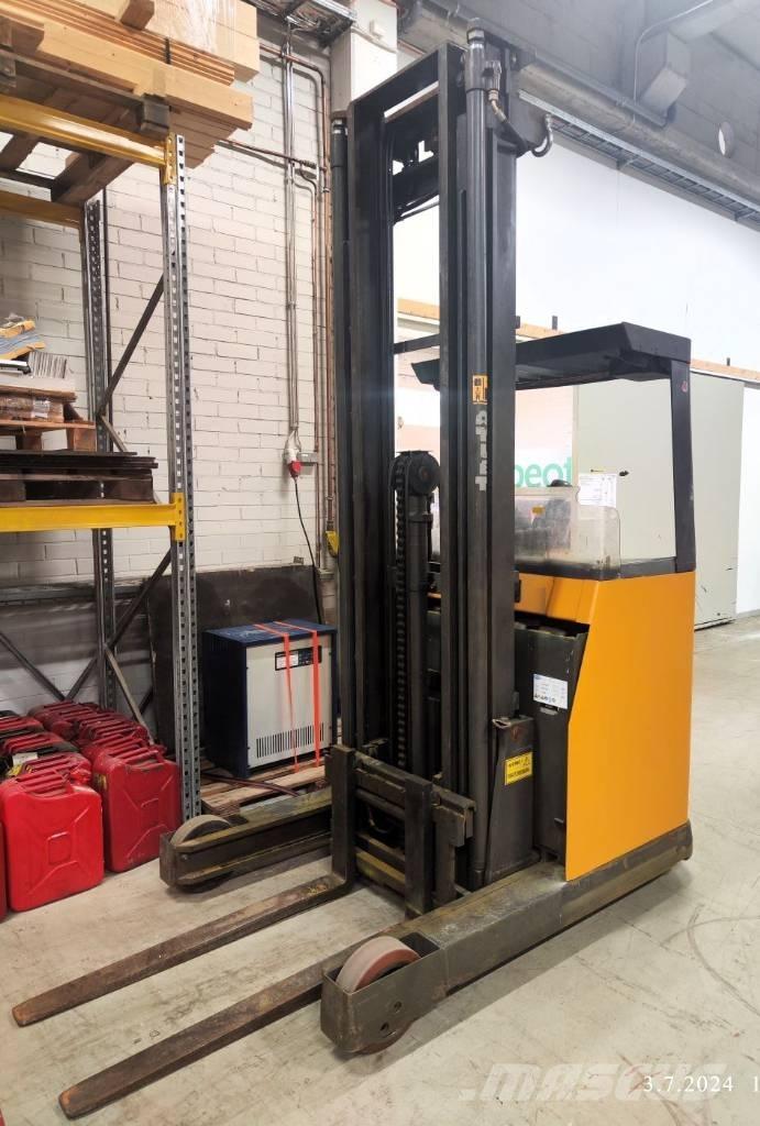 Atlet UNS 200 D 리치 트럭