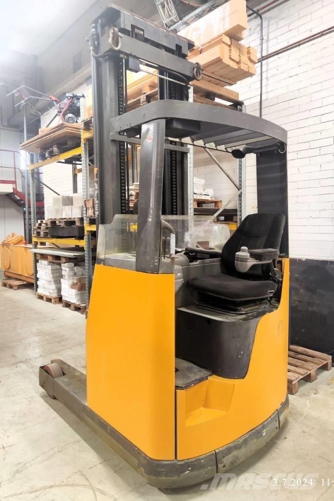Atlet UNS 200 D 리치 트럭
