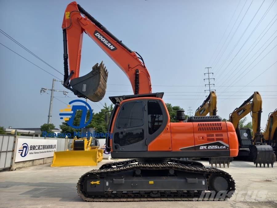 Doosan DX 225 LCA 대형 굴삭기 29톤 이상