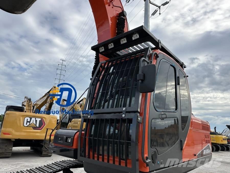 Doosan DX 225 LCA 대형 굴삭기 29톤 이상