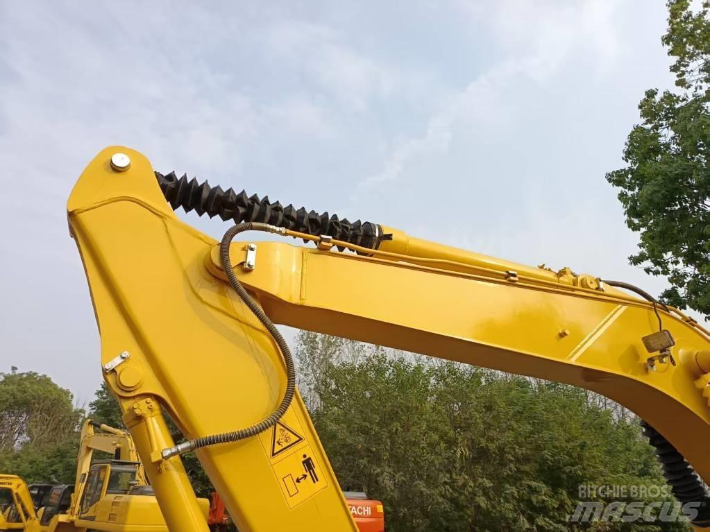 Komatsu PC120 중형굴삭기 7톤-28톤