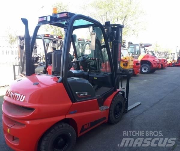 Manitou MI25D 험지용 트럭
