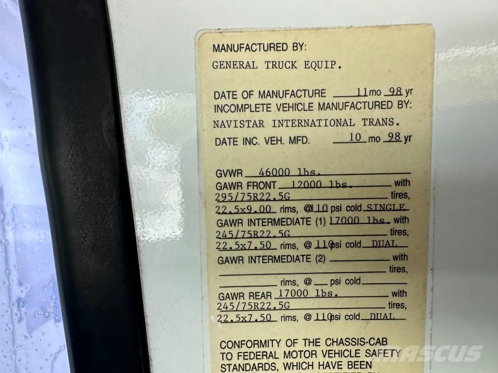 International 4900 기타 트럭