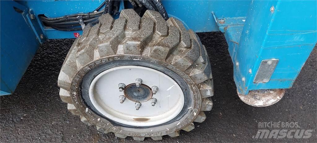  CX15, 4x4 가위형 리프트