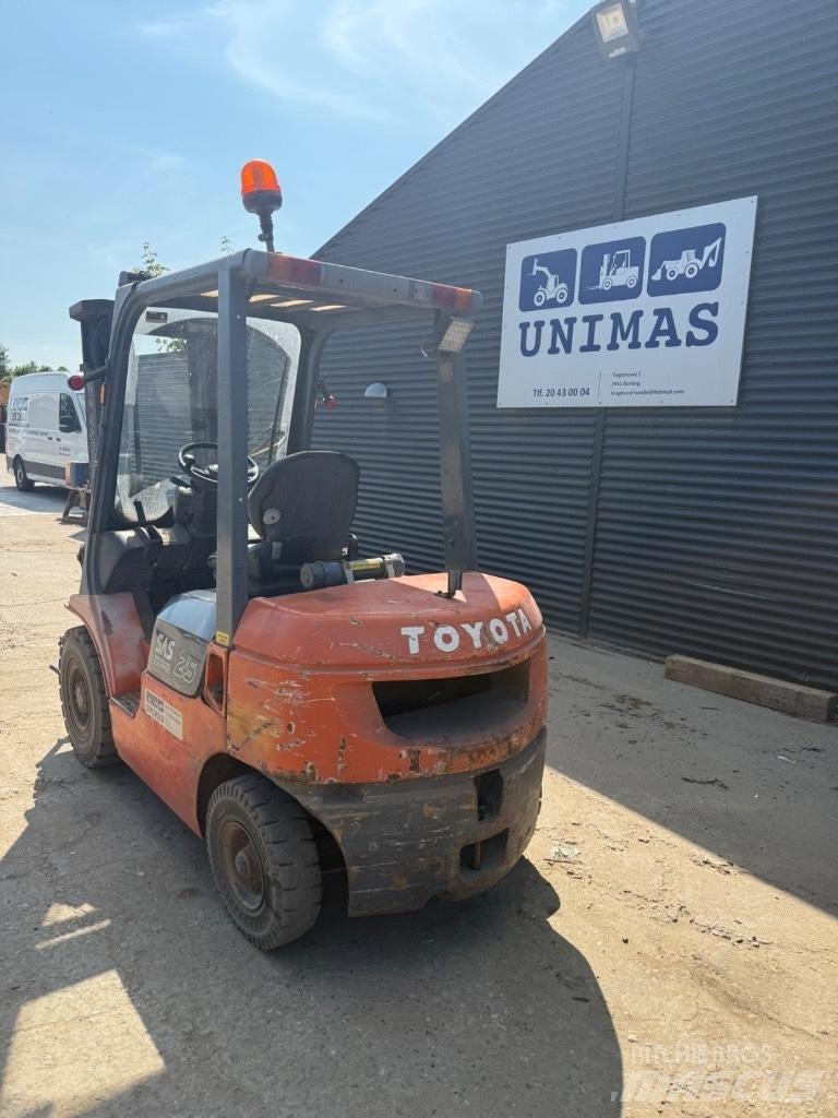 Toyota FD 25 디젤 지게차