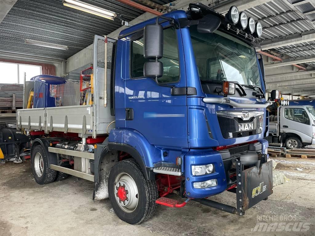MAN TGM 13.290 4x4 덤프 트럭