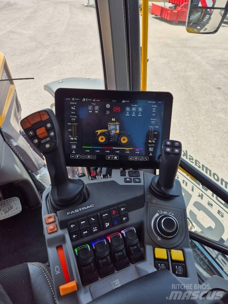 JCB Fastrac 4220 트랙터