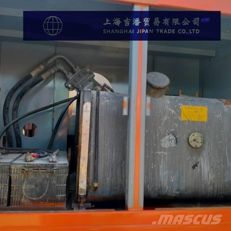 Hitachi KH 150-3 트랙 크레인