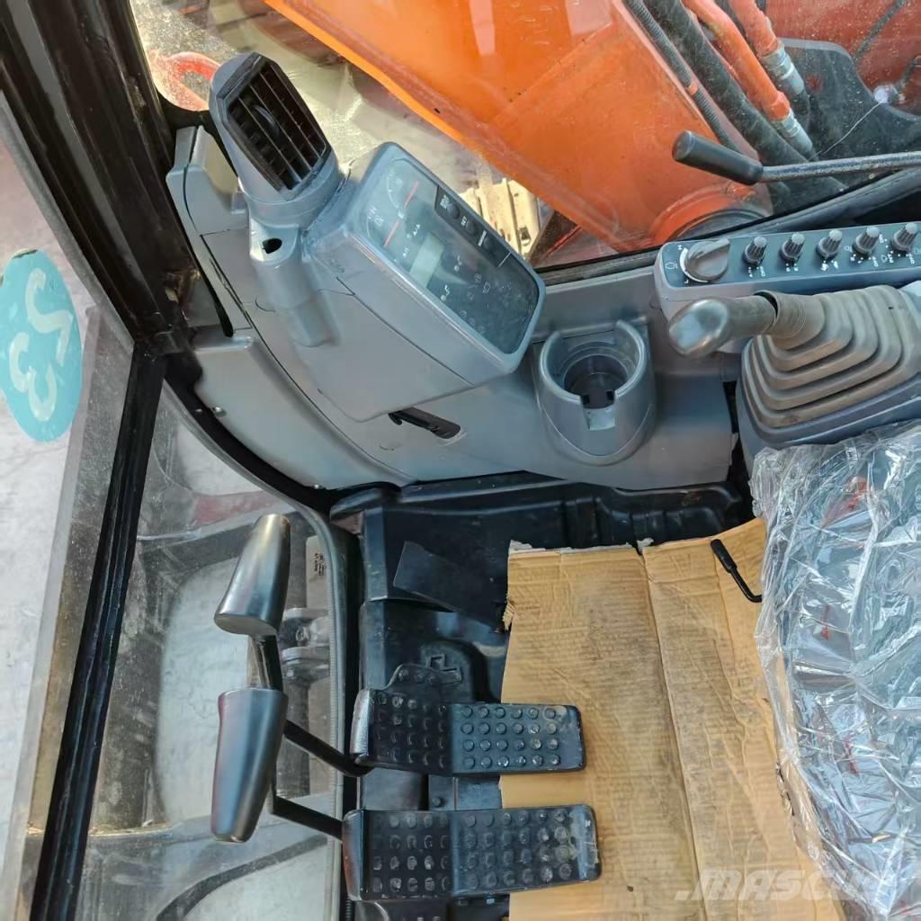 Hitachi ZX 60 소형 굴삭기 7톤 미만