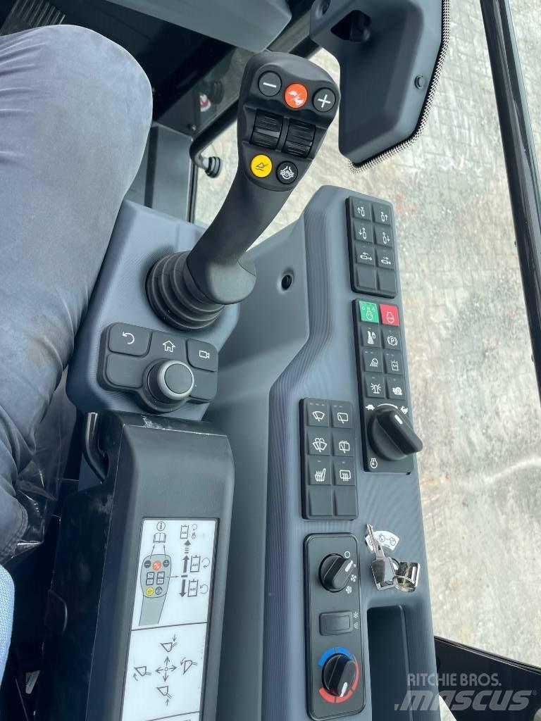 Bobcat L85  휠로우더