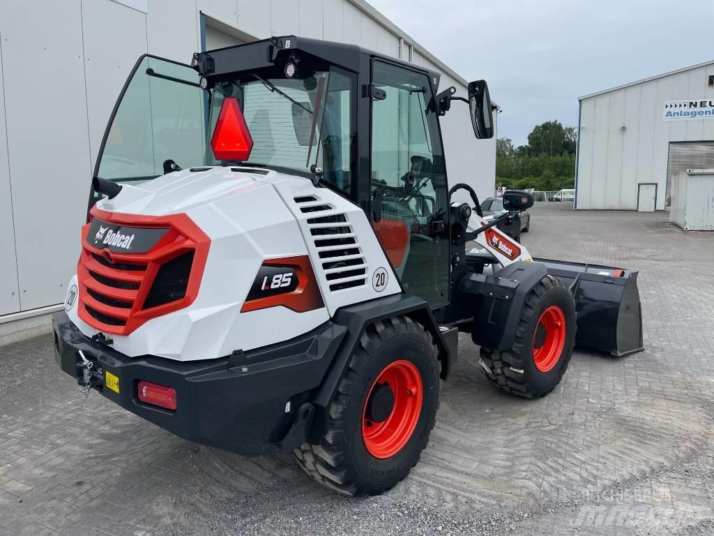 Bobcat L85  휠로우더