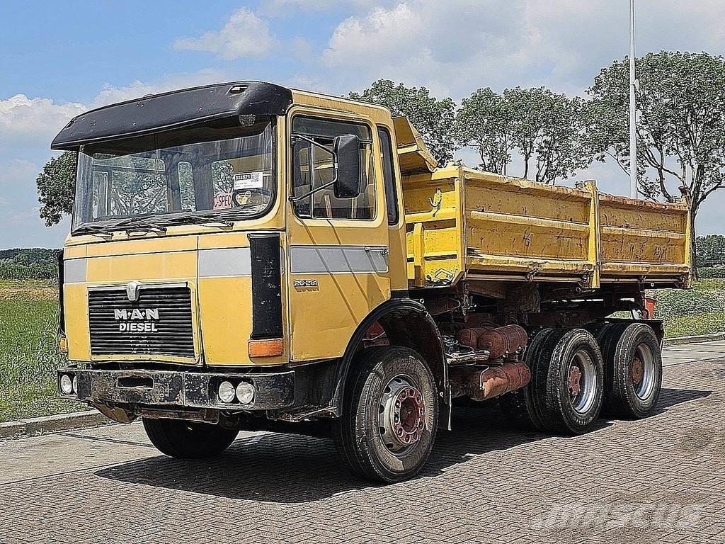 MAN 26.281 DFK 6X4 덤프 트럭