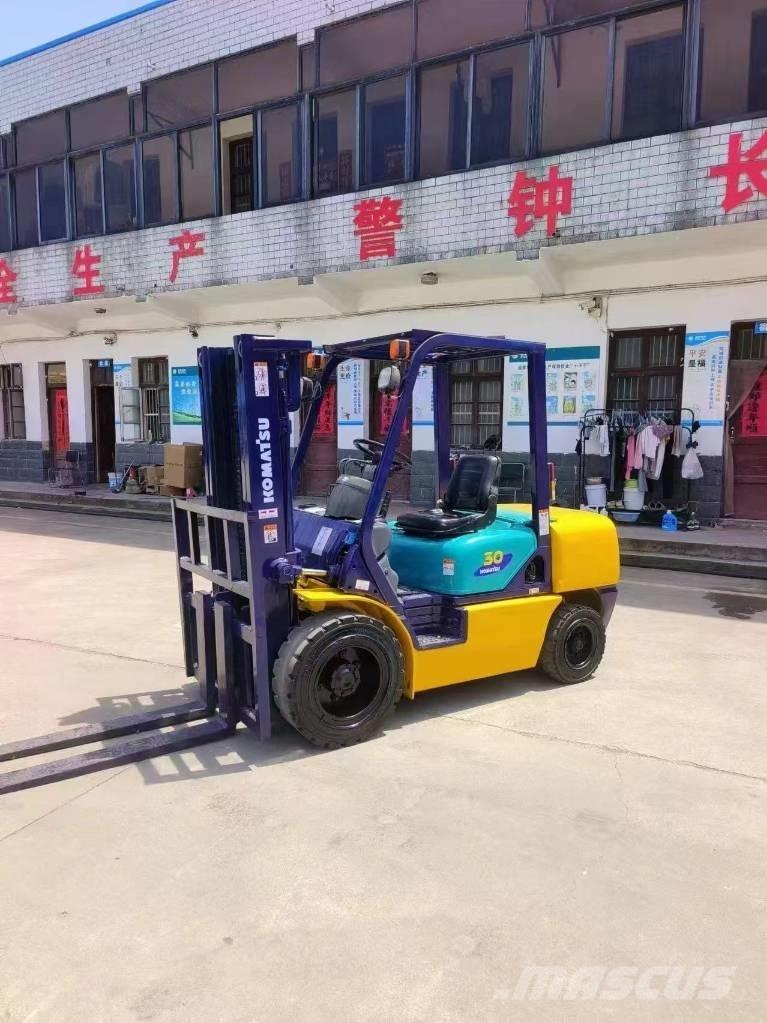 Komatsu FD 30 디젤 지게차