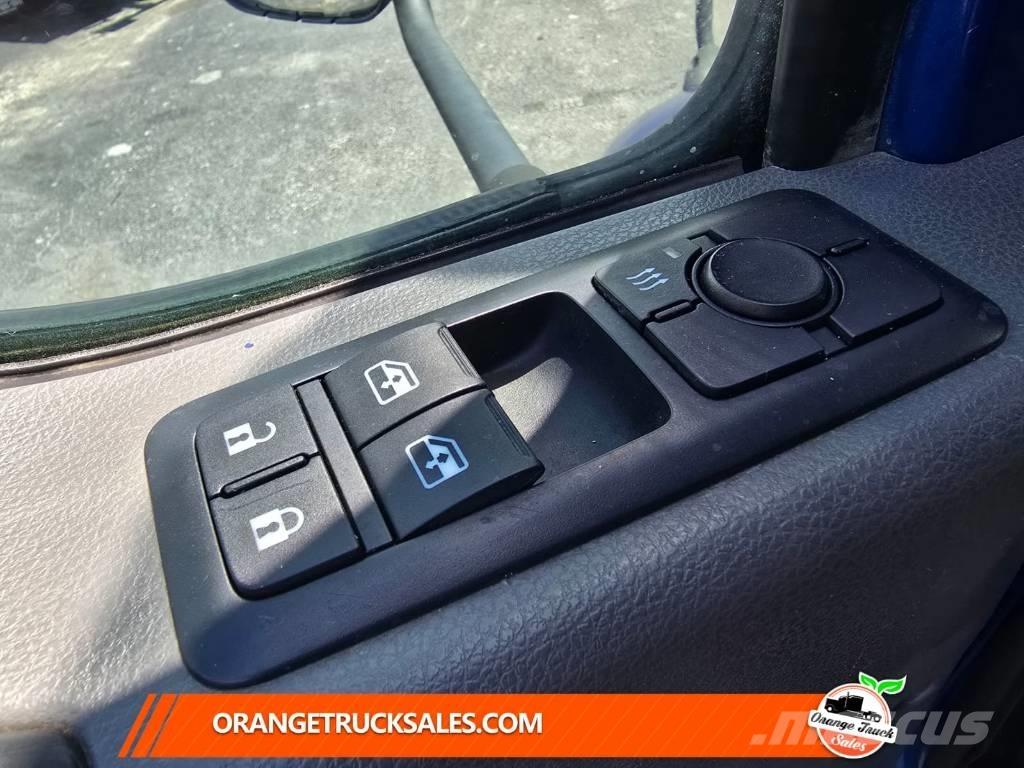 International MV607 플랫베드/드롭사이드 트럭