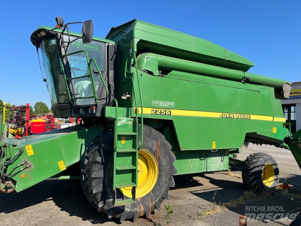 John Deere 2256 콤바인 수확기