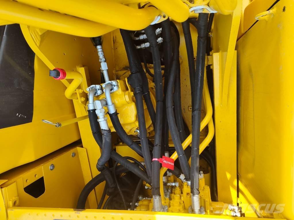 Komatsu PC 200 대형 굴삭기 29톤 이상