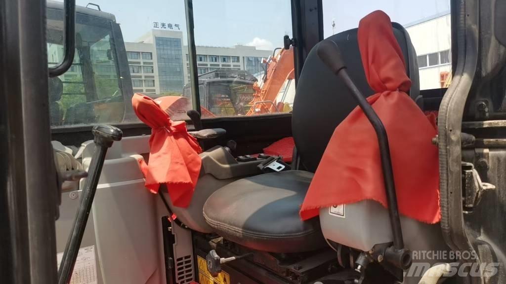 CAT 305 C CR 소형 굴삭기 7톤 미만