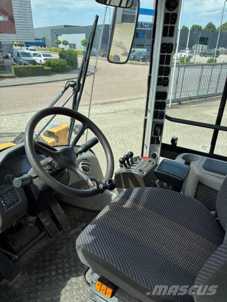Volvo L 70 F  휠로우더