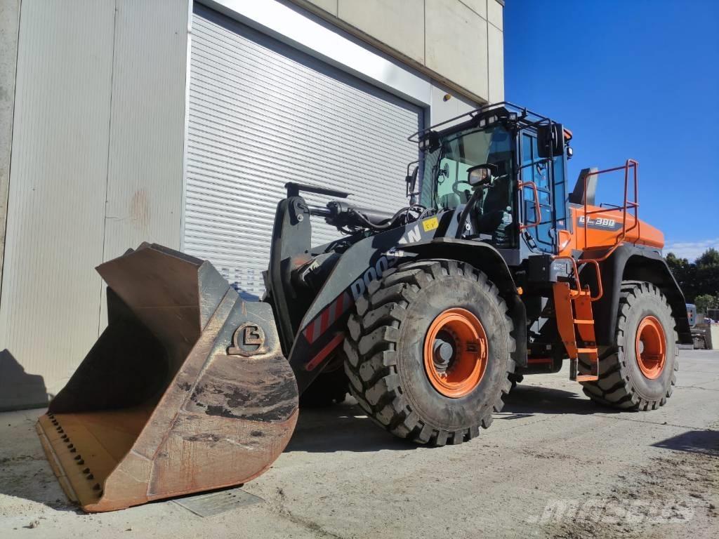 Doosan DL 380-7  휠로우더