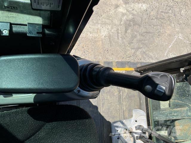 JCB 60 C-2 소형 굴삭기 7톤 미만