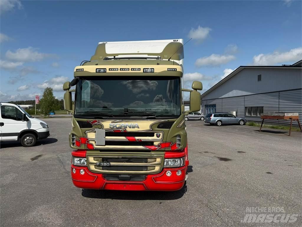 Scania P320 4x2 탑차 트럭