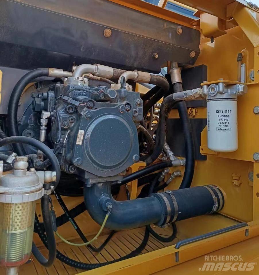 Komatsu PC 160-7 대형 굴삭기 29톤 이상