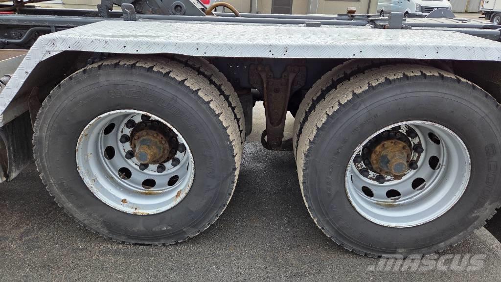 Scania R520 6X4 훅 리프트 트럭