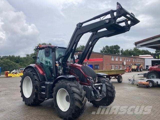 Valtra N155 Active 트랙터