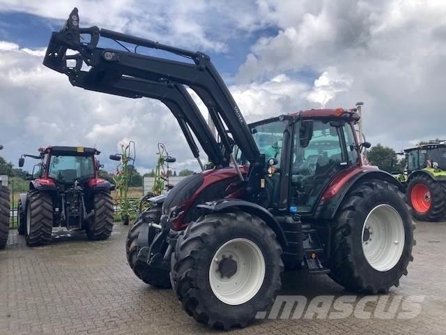 Valtra N155 Active 트랙터