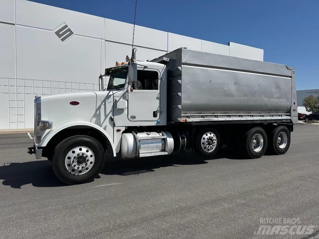 Peterbilt 367 덤프 트럭