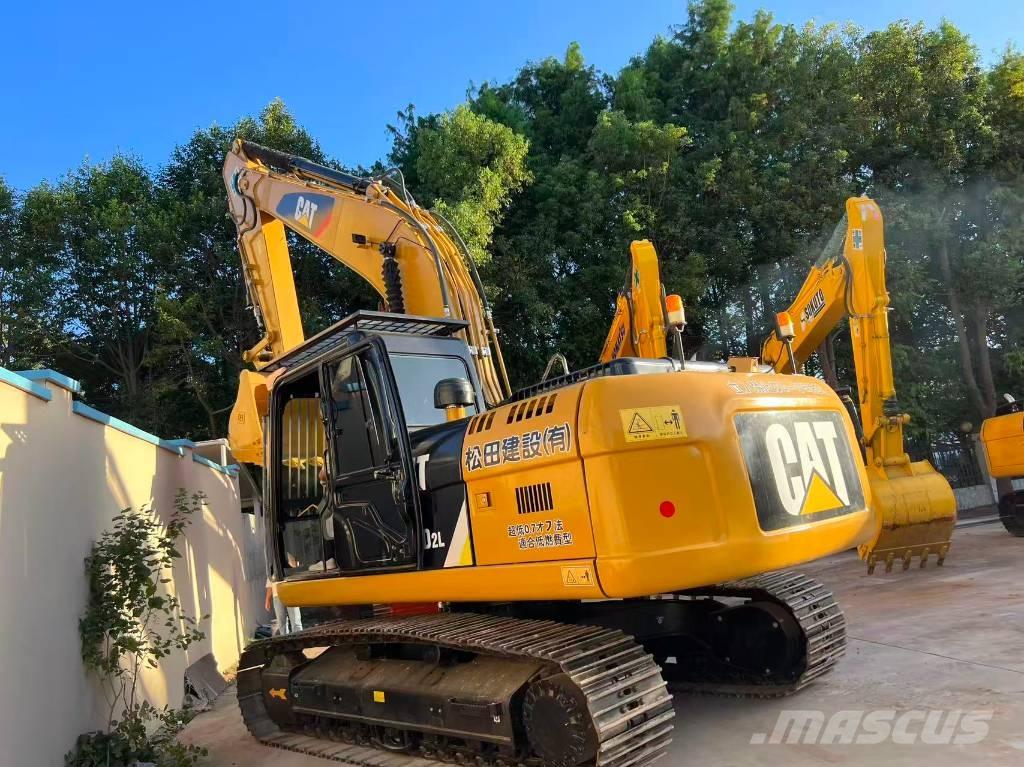 CAT 320 D 대형 굴삭기 29톤 이상