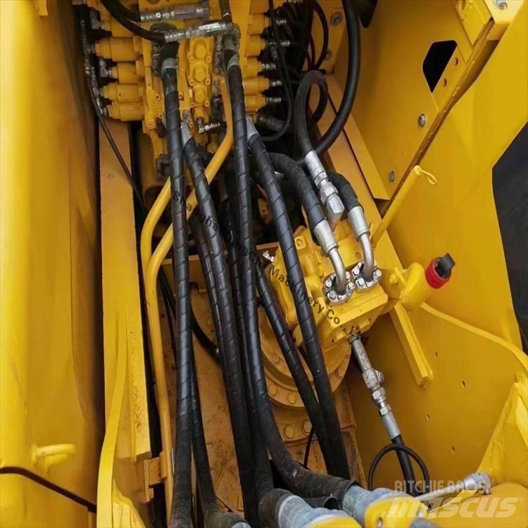 Komatsu 200-8 대형 굴삭기 29톤 이상