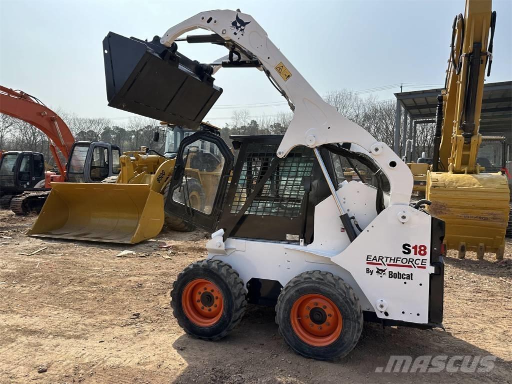 Bobcat S 18  스키드로더