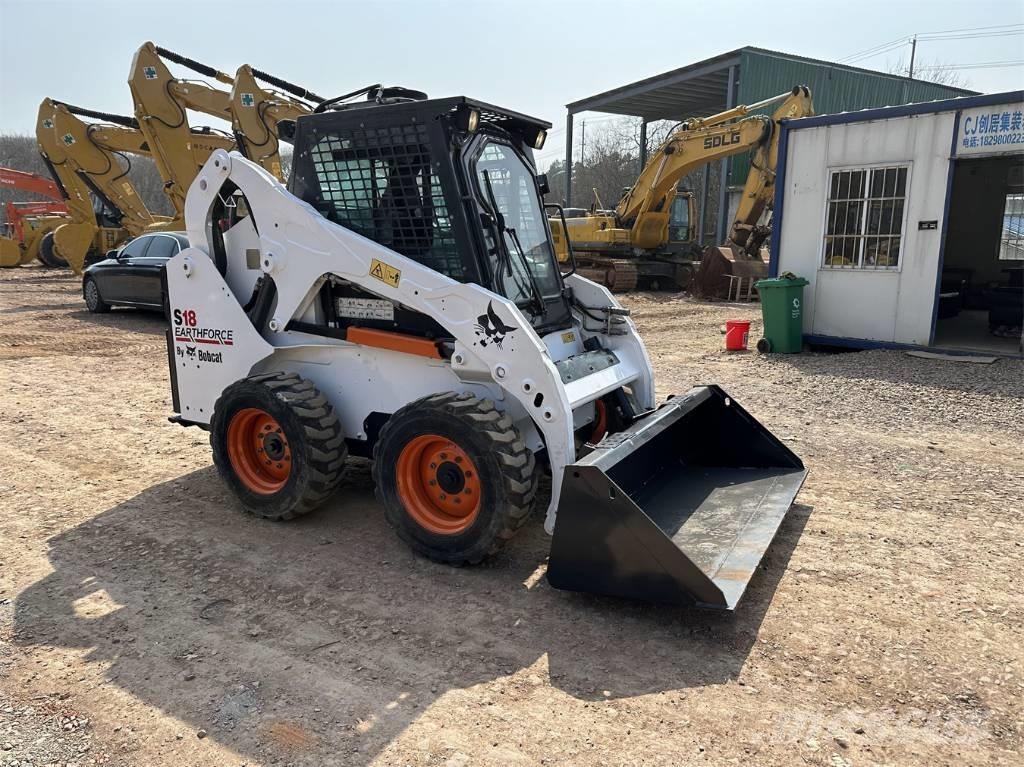 Bobcat S 18  스키드로더
