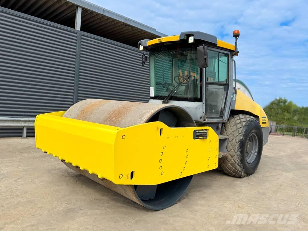 Dynapac CA3500D 싱글 드럼 롤러