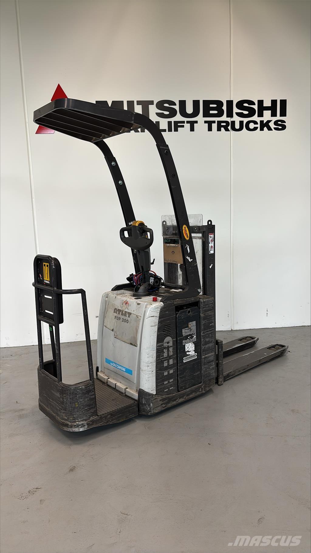 Atlet PDP200 보행식 리치 지게차