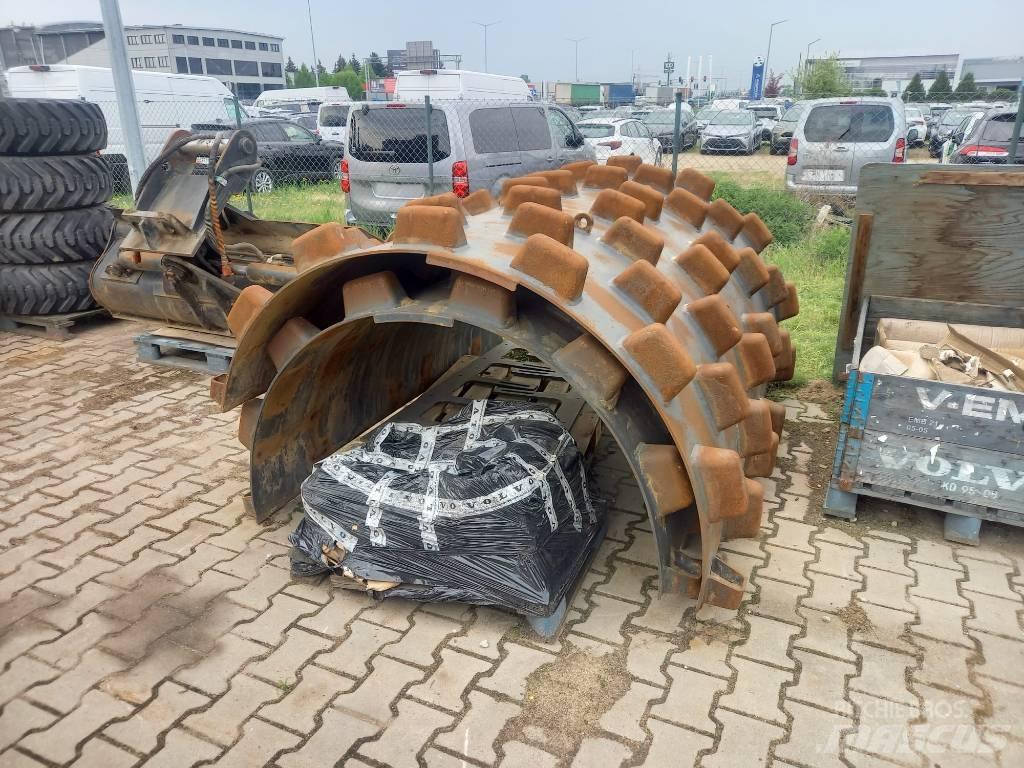 Volvo SD 115 B 싱글 드럼 롤러
