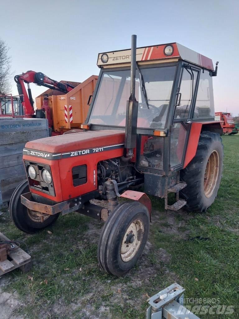 Zetor 7211 트랙터