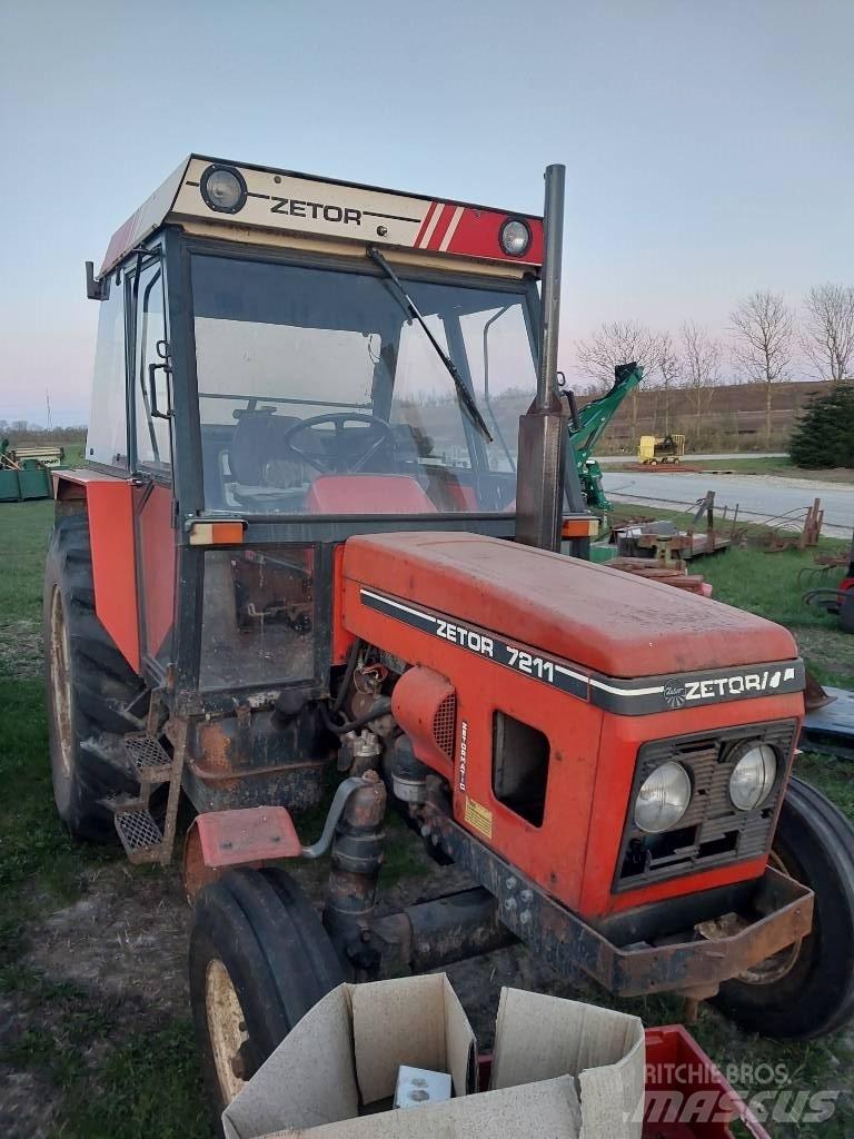 Zetor 7211 트랙터
