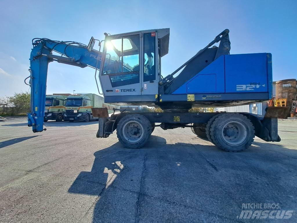 Fuchs MHL 320F 폐기물/산업 처리기