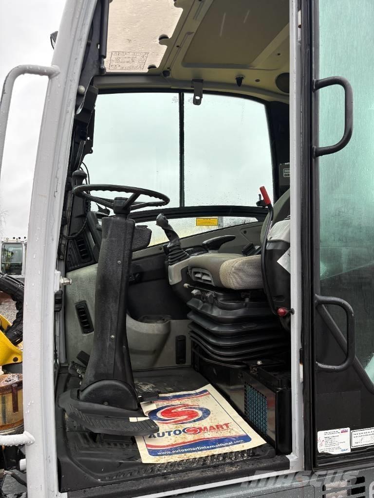 Wacker Neuson EW65  휠 굴삭기